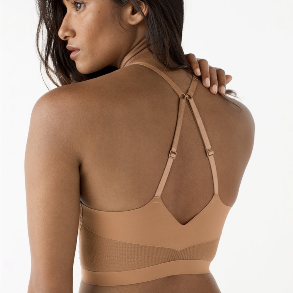 NWT True & Co. Mesh Scoop Neck Convertible Bra